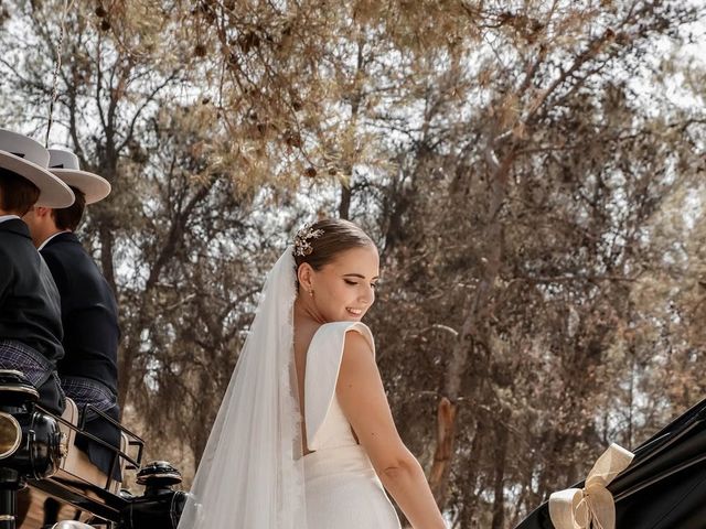 La boda de Cristina y Manuel en Sevilla, Sevilla 5