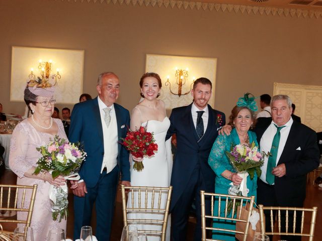 La boda de Juan Carlos y Felisa en Dos Hermanas, Sevilla 22