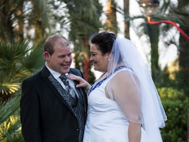 La boda de VICTOR y REBECA en Callosa De Segura, Alicante 43