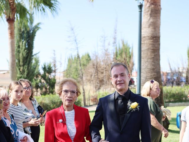 La boda de Encarni y Edu en Sevilla, Sevilla 10