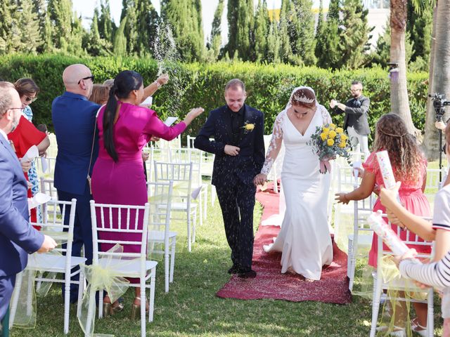 La boda de Encarni y Edu en Sevilla, Sevilla 15