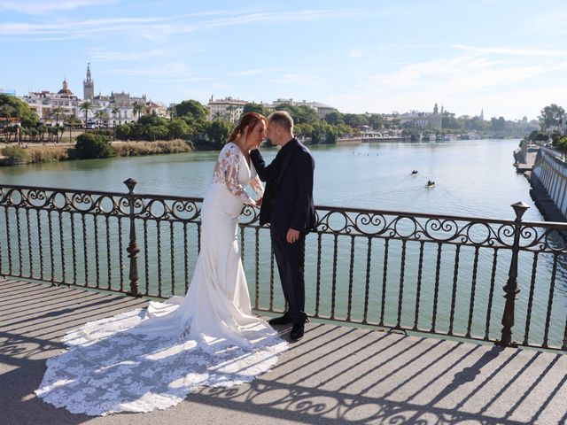 La boda de Encarni y Edu en Sevilla, Sevilla 37