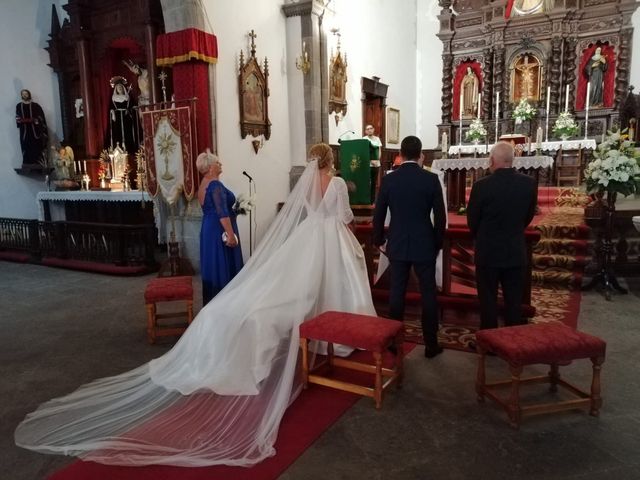 La boda de Alejandro y Ariadna en Santa Cruz De Tenerife, Santa Cruz de Tenerife 2