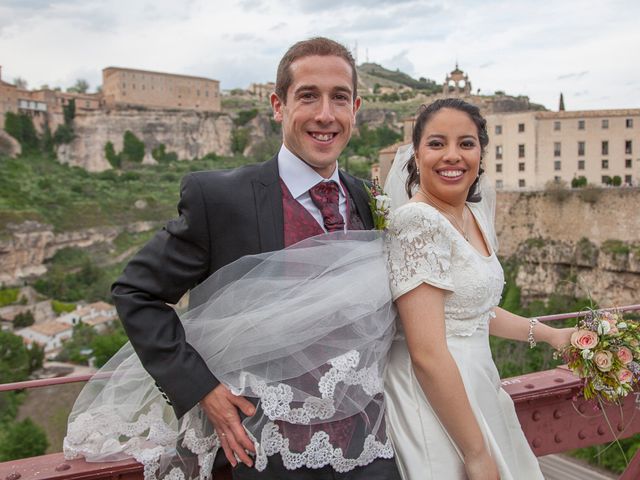 La boda de HUGO y ERIKA  en Cuenca, Cuenca 11