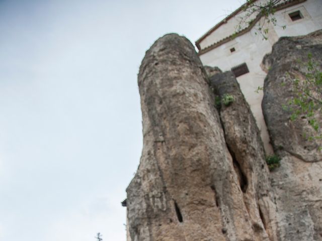 La boda de HUGO y ERIKA  en Cuenca, Cuenca 34