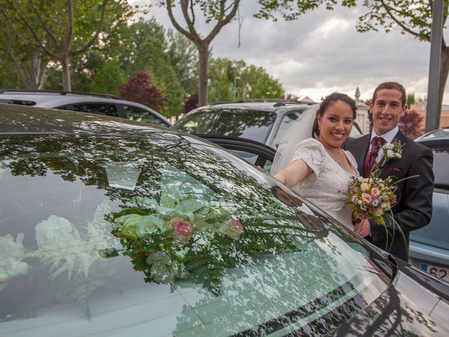 La boda de HUGO y ERIKA  en Cuenca, Cuenca 36