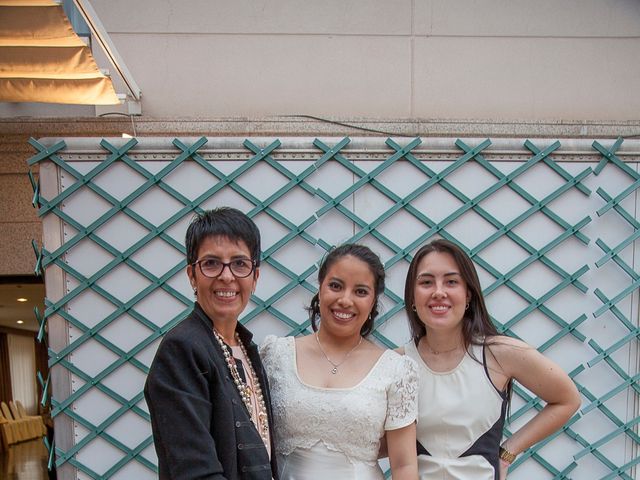 La boda de HUGO y ERIKA  en Cuenca, Cuenca 40