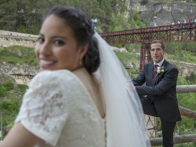 La boda de HUGO y ERIKA  en Cuenca, Cuenca 55