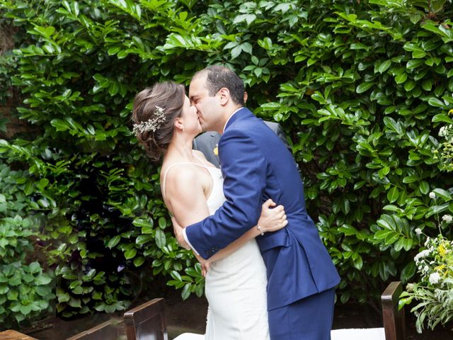 La boda de Adrés y Shara en Oviedo, Asturias 2