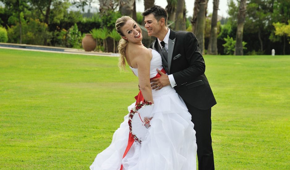 La boda de Armando y Olympia en El Priorat De Banyeres, Tarragona