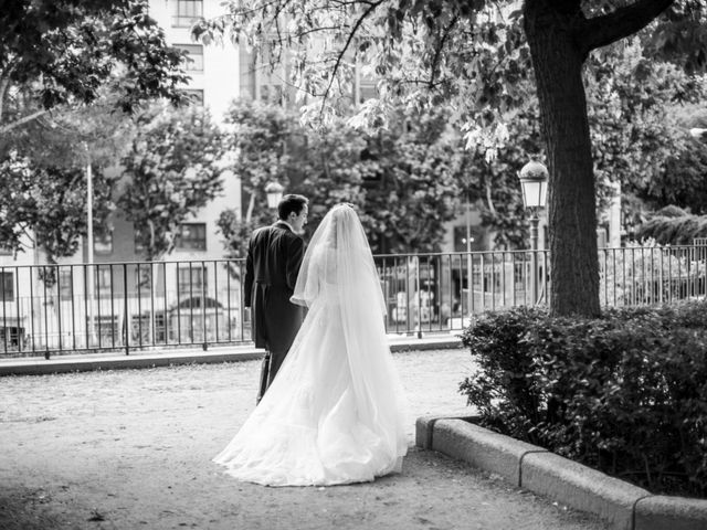 La boda de Manuel y Raquel en Madrid, Madrid 15