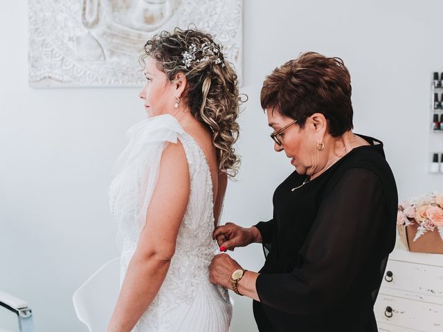 La boda de Isabel y Fernando en Jaca, Huesca 2