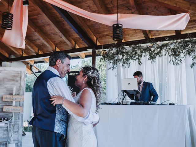 La boda de Isabel y Fernando en Jaca, Huesca 17