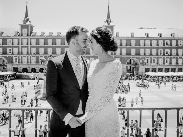 La boda de Alejandro y Asmae en Madrid, Madrid 29