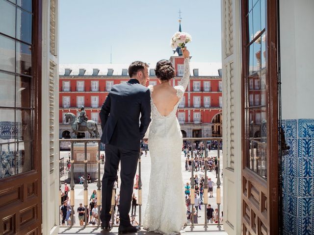 La boda de Alejandro y Asmae en Madrid, Madrid 30