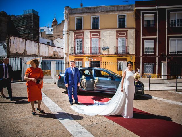 La boda de Ángel y Júlia en Badajoz, Badajoz 44