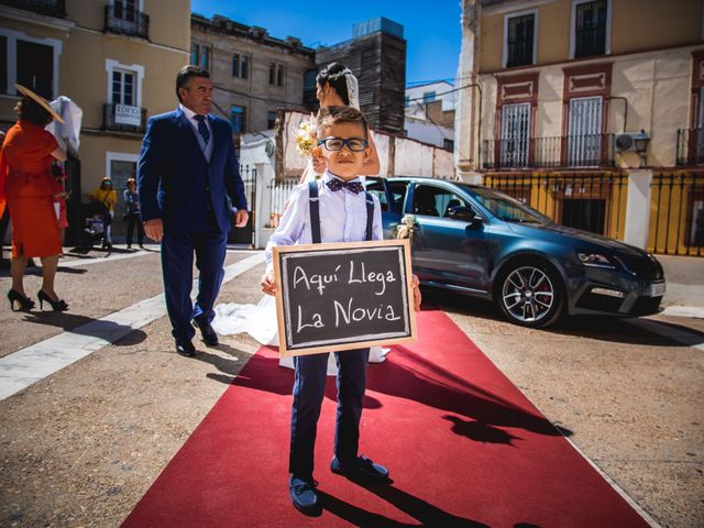 La boda de Ángel y Júlia en Badajoz, Badajoz 45