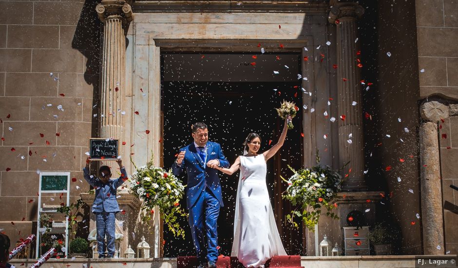 La boda de Ángel y Júlia en Badajoz, Badajoz