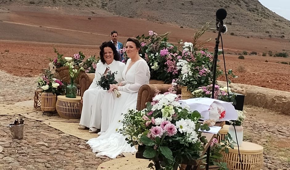 La boda de Ágata  y Cristina  en Almería, Almería