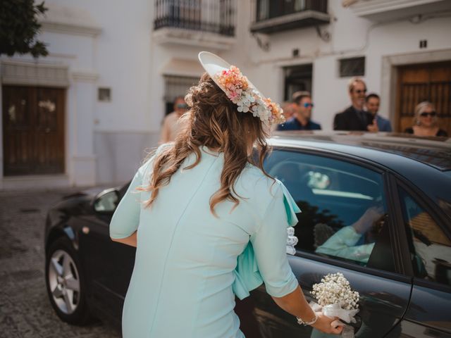 La boda de Juan y Paula en San Martin Del Tesorillo, Cádiz 21