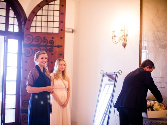 La boda de Raphael y Christina en Sant Vicenç De Montalt, Barcelona 25