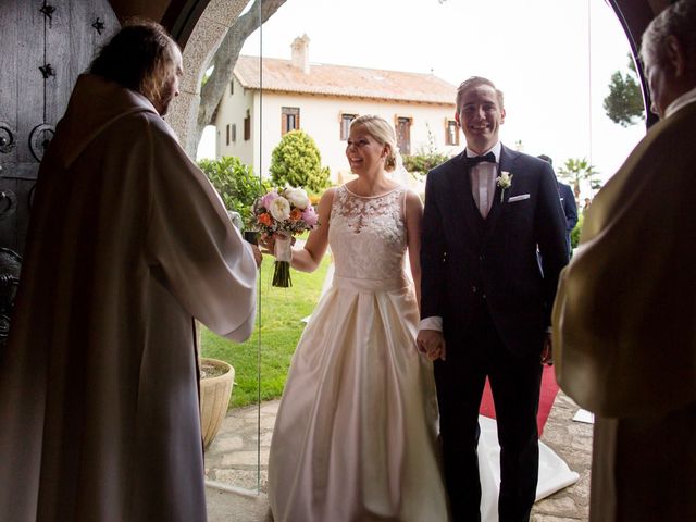 La boda de Raphael y Christina en Sant Vicenç De Montalt, Barcelona 31