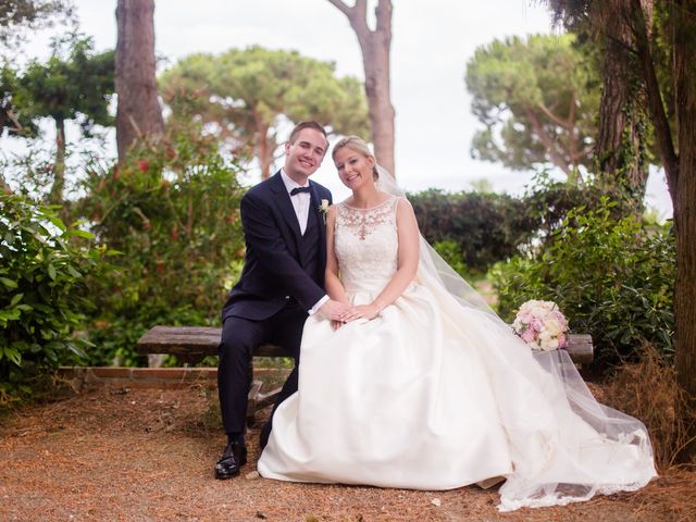 La boda de Raphael y Christina en Sant Vicenç De Montalt, Barcelona 41