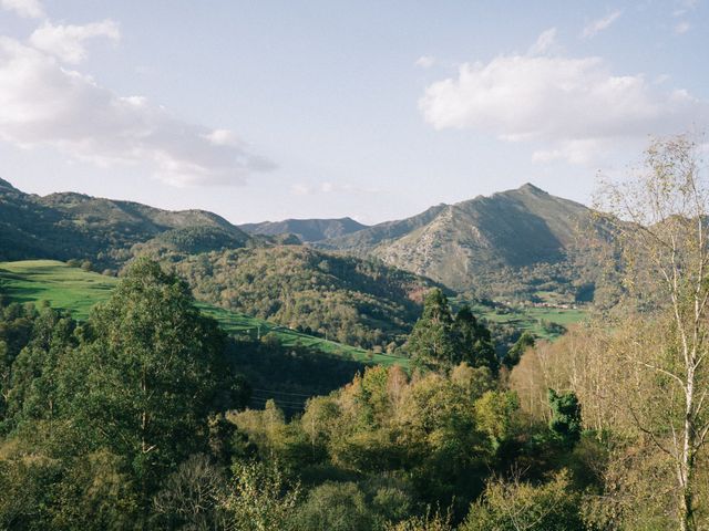 La boda de Dani y Rocío en La Franca, Asturias 3