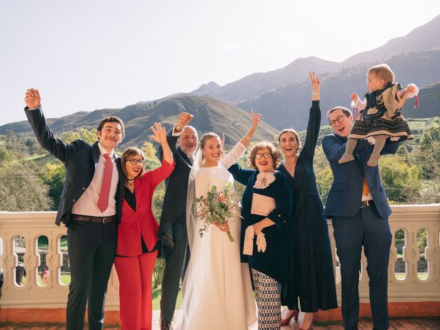 La boda de Dani y Rocío en La Franca, Asturias 25