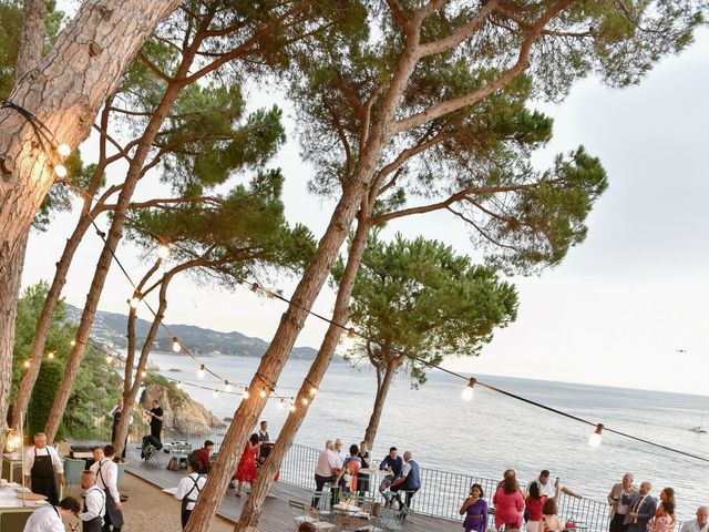 La boda de Charlote y Dominic en Blanes, Girona 53