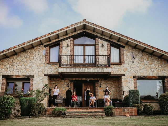 La boda de Diego y Raquel en Quintueles, Asturias 1