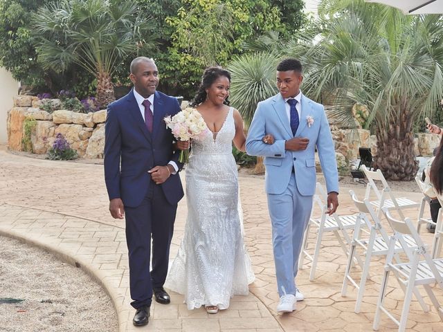 La boda de Javi y Yami en El Puig, Valencia 6