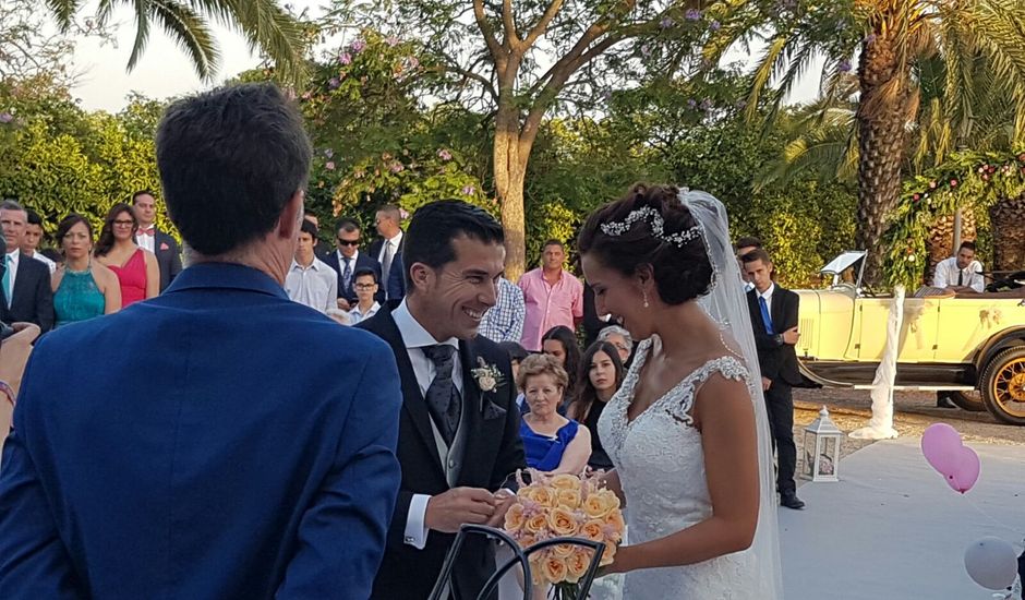 La boda de Antonio María  y Raquel  en Palomares Del Rio, Sevilla