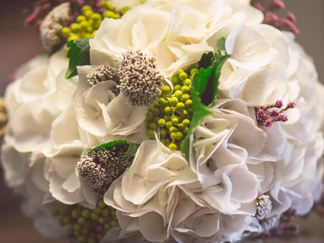 La boda de Arturo y Isabel en Godella, Valencia 17