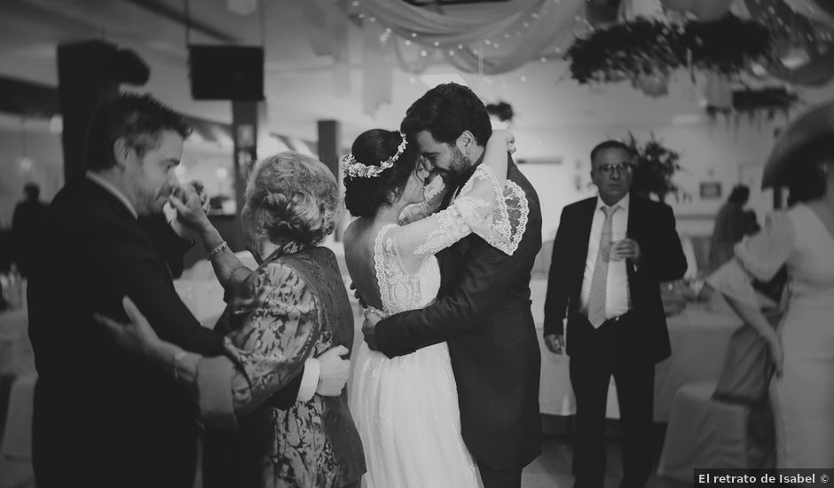 La boda de María y Santi en Oliva De La Frontera, Badajoz