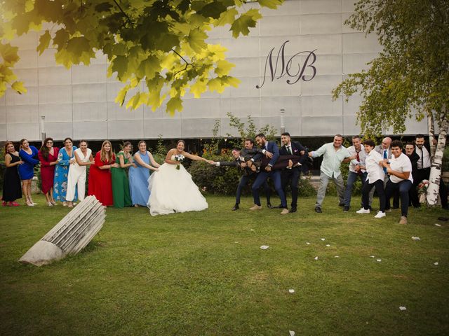 La boda de Bea y Marcos en Carracedelo, León 9