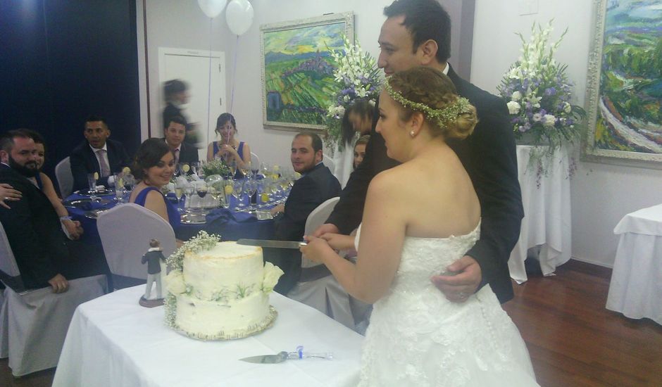 La boda de Dante y M. José en Burjassot, Valencia