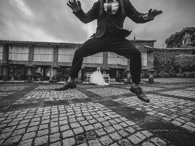 La boda de Diego y Paula en Pontevedra, Pontevedra 1