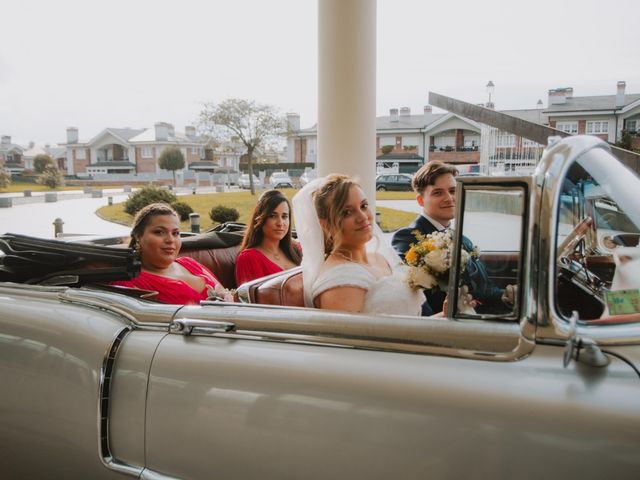 La boda de Borja  y Vidalys  en Avilés, Asturias 10