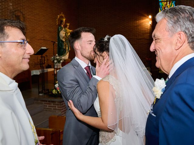 La boda de Isabel y David en Alcalá De Henares, Madrid 23