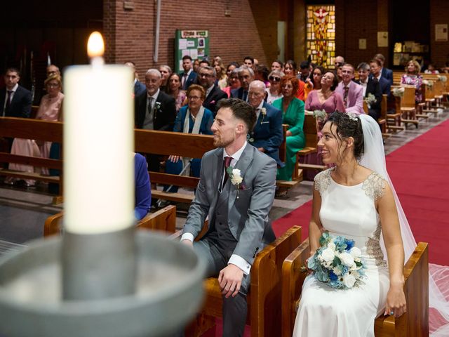 La boda de Isabel y David en Alcalá De Henares, Madrid 25