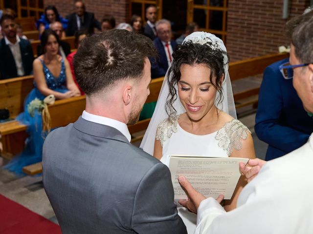 La boda de Isabel y David en Alcalá De Henares, Madrid 28