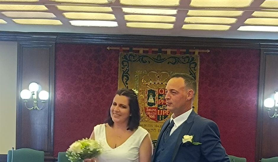 La boda de Juan Carlos y Adriana en Alcorcón, Madrid