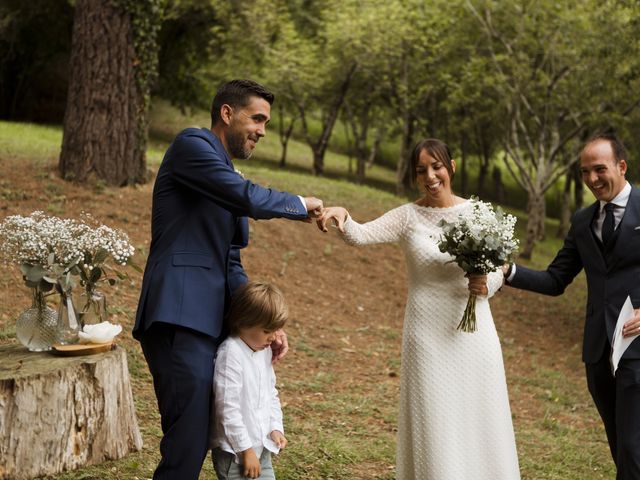 La boda de Ander y Sofía en Forua, Vizcaya 53