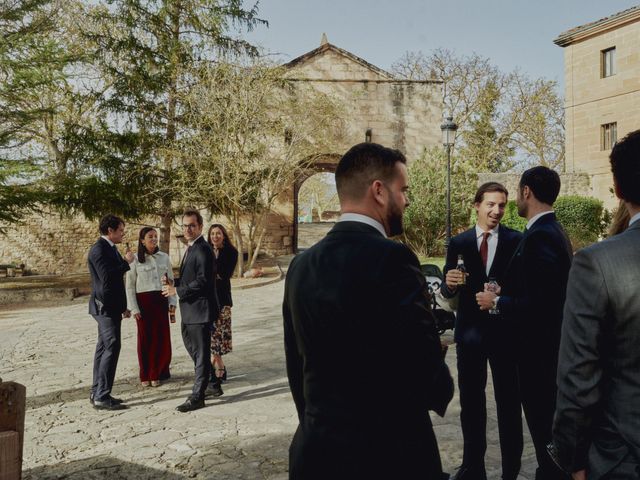 La boda de Alfonso y Ania en Santa Gadea Del Cid, Burgos 39