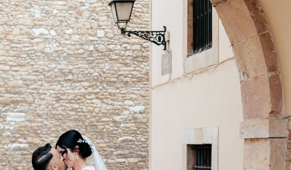 La boda de Daniel y Mercedes en Oviedo, Asturias