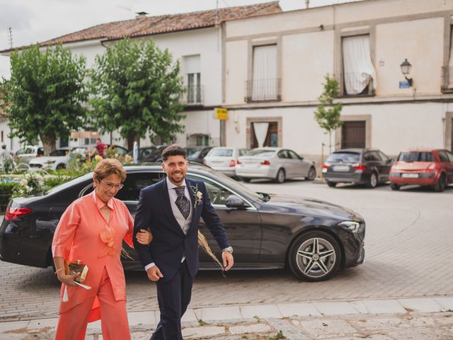 La boda de Jose Ramón y Estefanía en Talamanca Del Jarama, Madrid 76