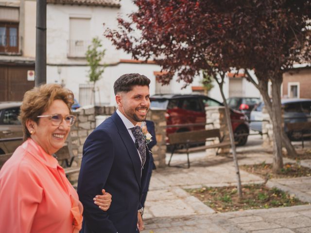 La boda de Jose Ramón y Estefanía en Talamanca Del Jarama, Madrid 77