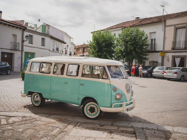 La boda de Jose Ramón y Estefanía en Talamanca Del Jarama, Madrid 92