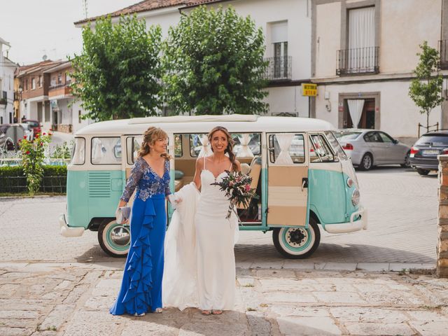 La boda de Jose Ramón y Estefanía en Talamanca Del Jarama, Madrid 93